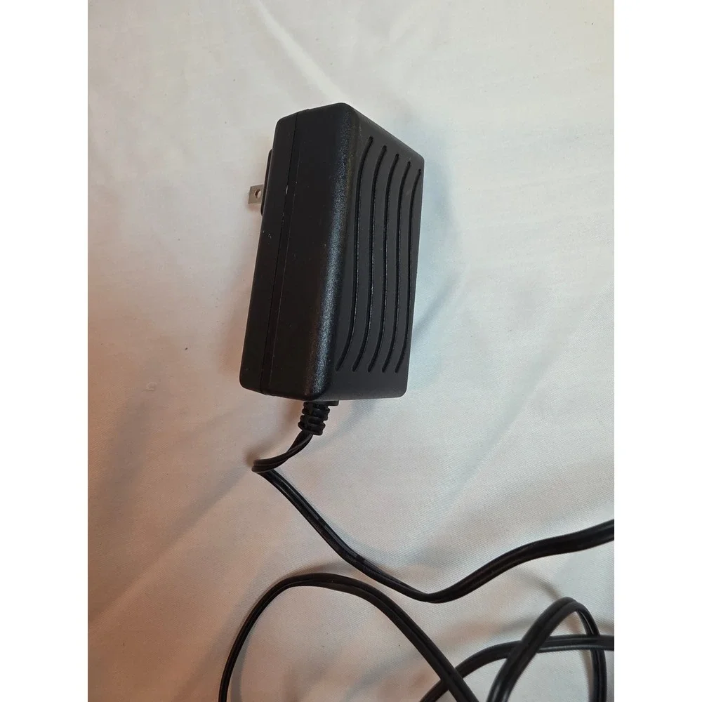Innov IVP2400-0500W Class 2 Power Supply AC Adapter 24V 0.5A Transformer Black